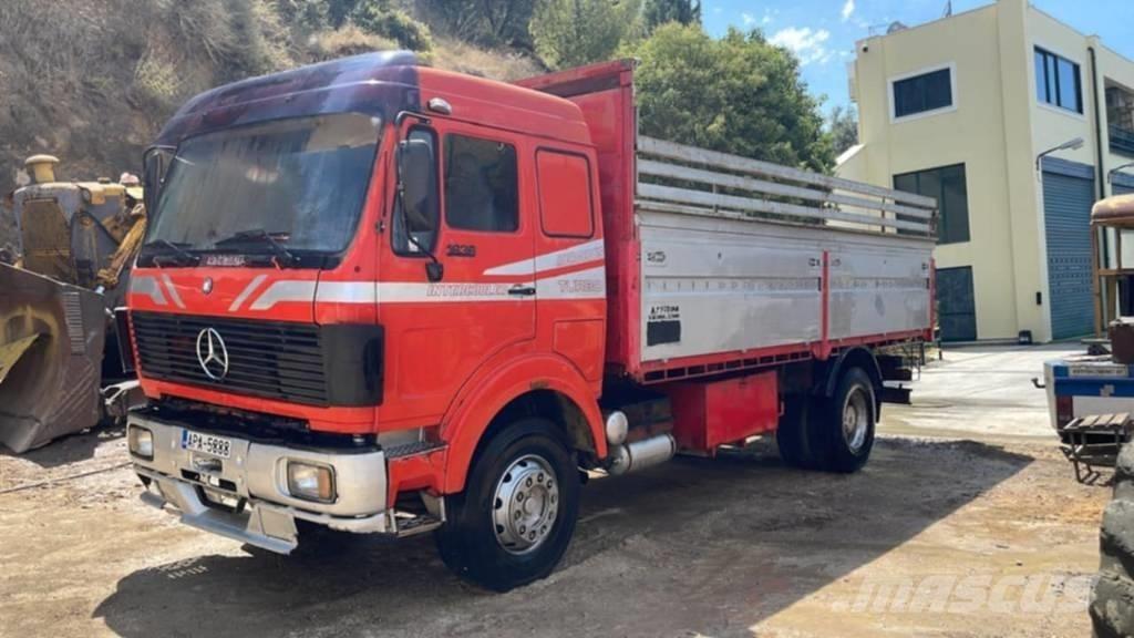 Mercedes-Benz 1638 شاحنات مسطحة/مفصلية الجوانب