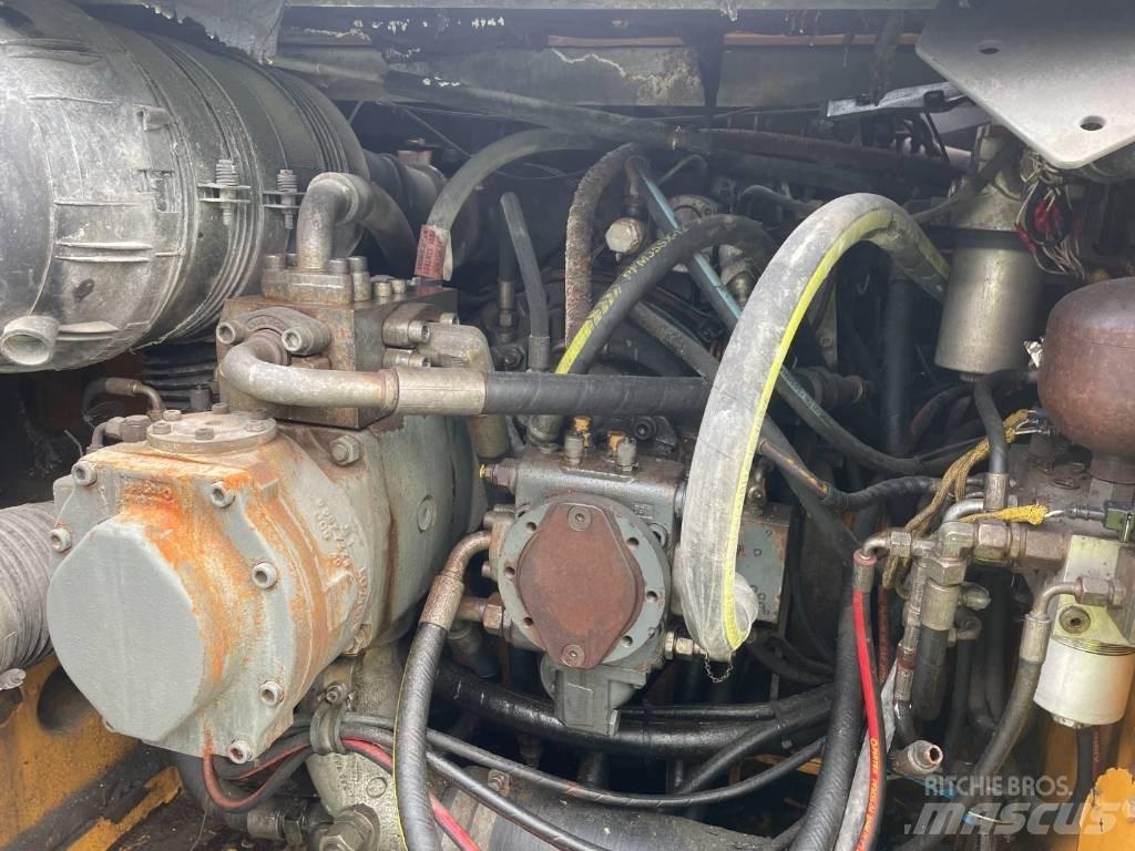 Liebherr A 944 C HD مناولات المخلفات / مناولات صناعية