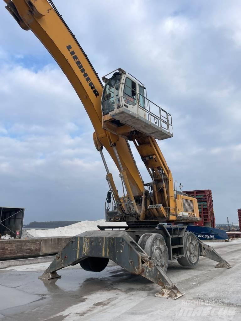 Liebherr A 944 C HD مناولات المخلفات / مناولات صناعية