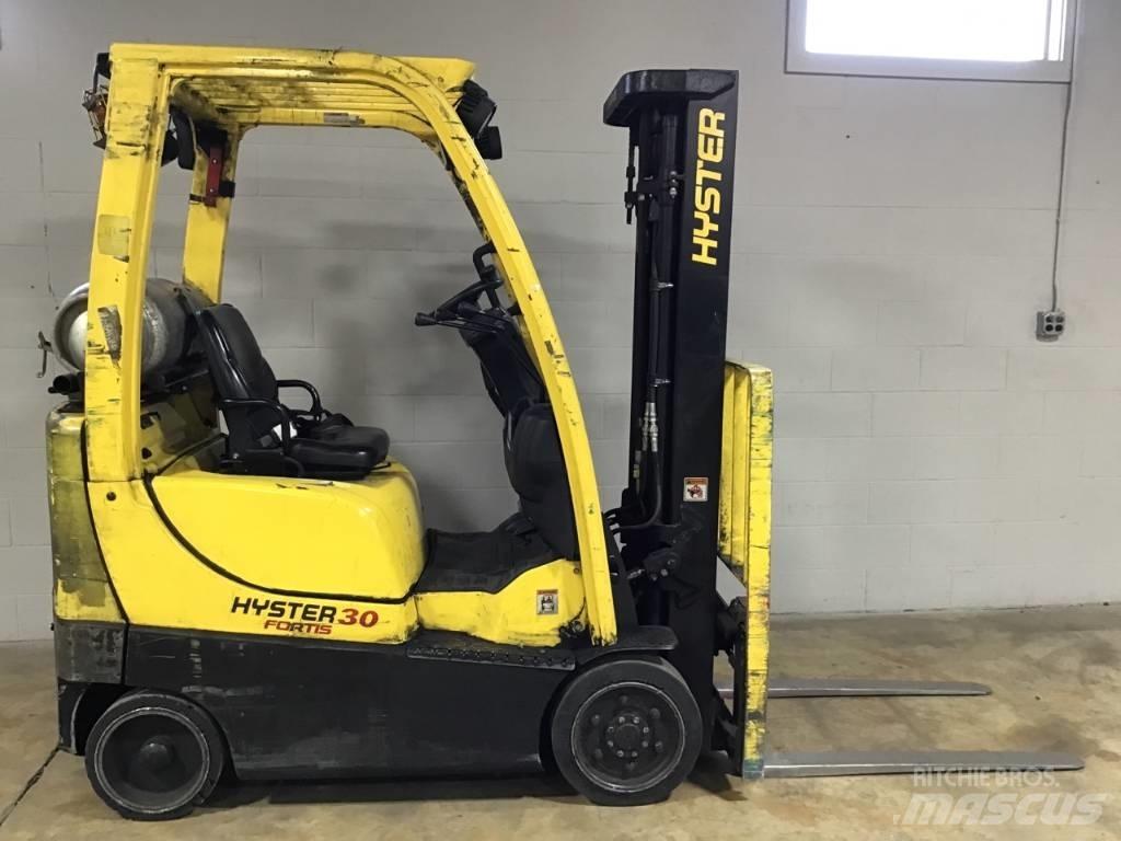 Hyster S 30 FT شاحنات ذات رافعات شوكية - أخرى