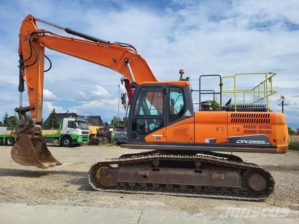 Doosan DX255LC-5 حفارات زحافة