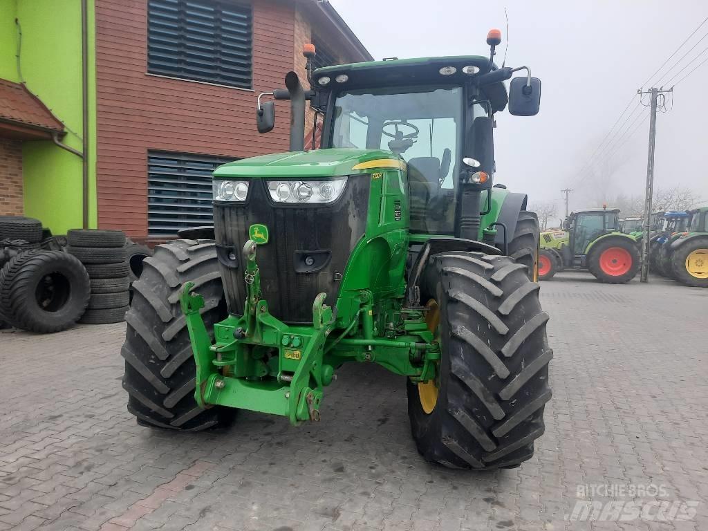 John Deere 7200 R الجرارات
