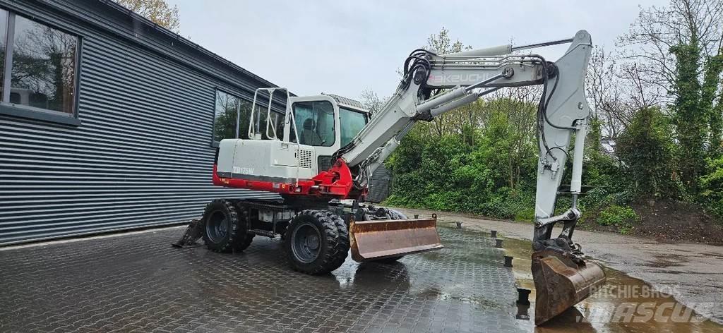 Takeuchi TB 175W حفارات وسط 7 طن - 12 طن