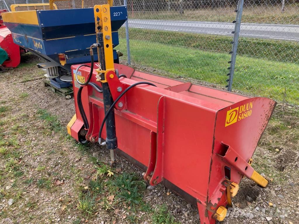 Duun SA 800 معدات نشر الرمال والملح