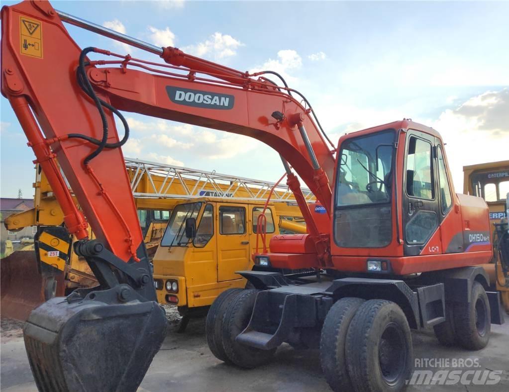 Doosan DH150W حفارات بعجل