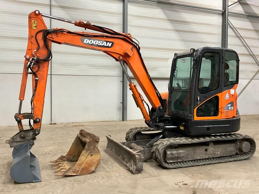 Doosan DX 63-3 حفارات صغيرة أقل من 7 طن (حفارات صغيرة)