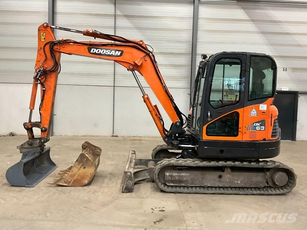 Doosan DX 63-3 حفارات صغيرة أقل من 7 طن (حفارات صغيرة)