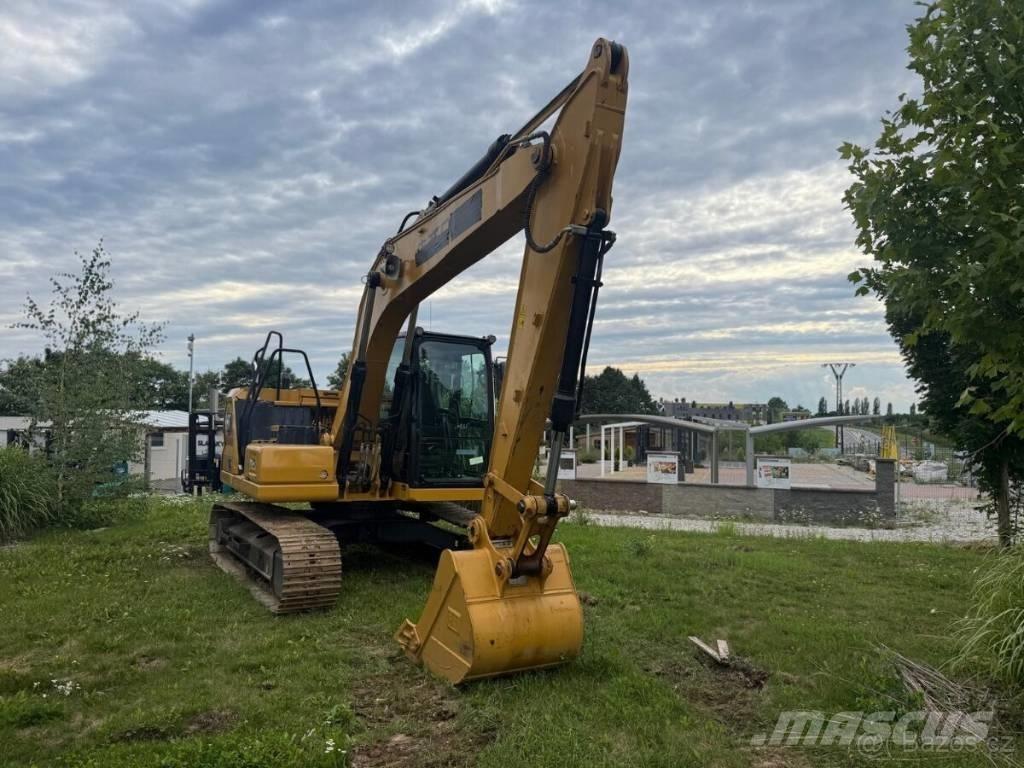CAT 313 GC حفارات زحافة