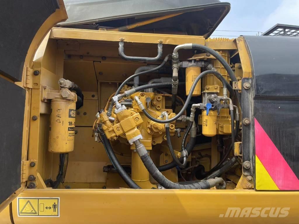 CAT 336 d حفارات طويلة الذراع