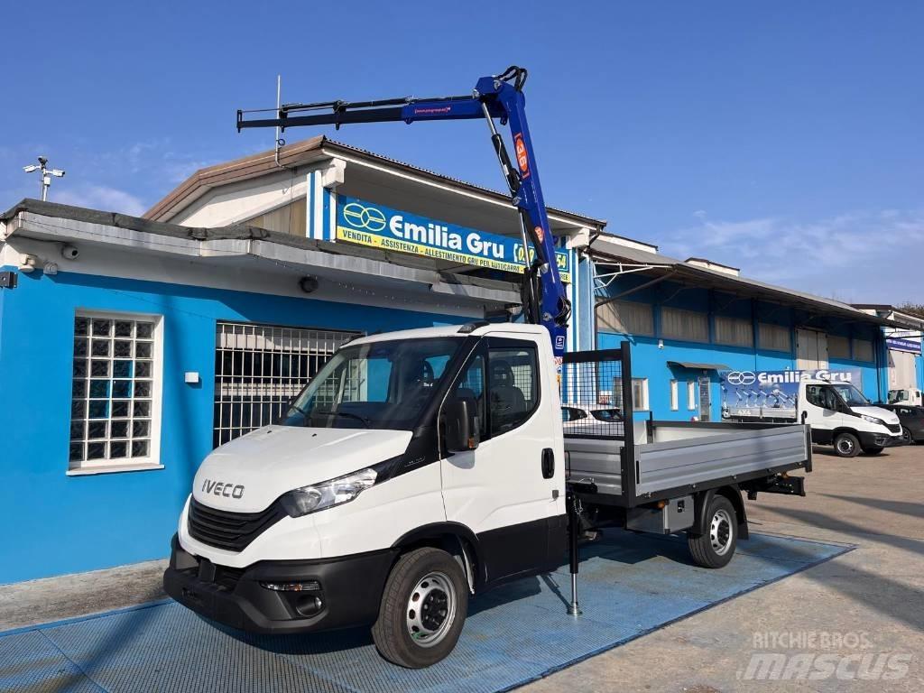 Iveco daily شاحنات الرافعات