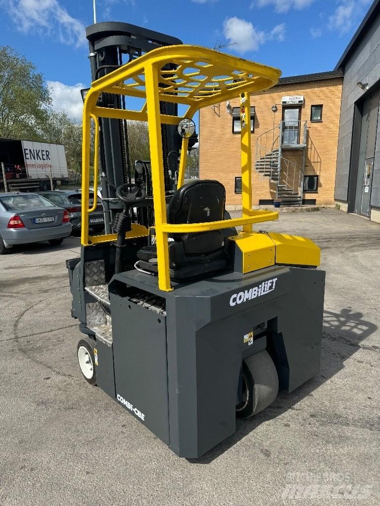 Combilift CBE3000 شاحنة المناولة رباعية الاتجاهات