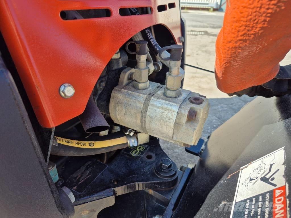 Ditch Witch R300 ماكينات حفر خنادق