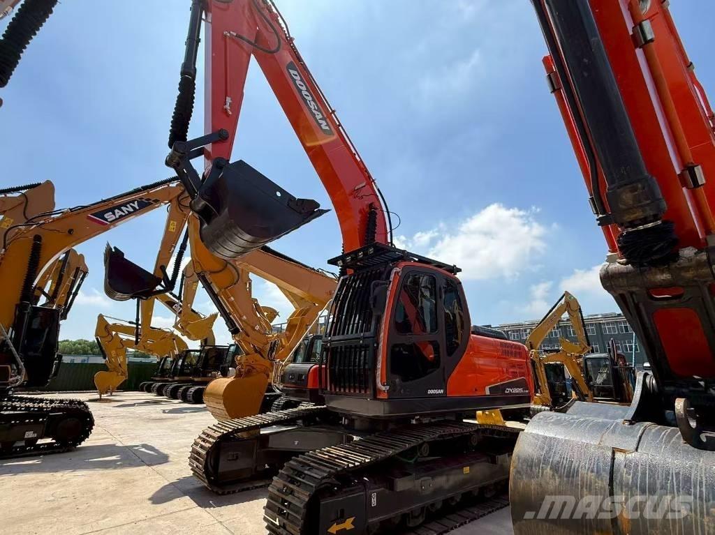 Doosan DX 225 حفارات زحافة