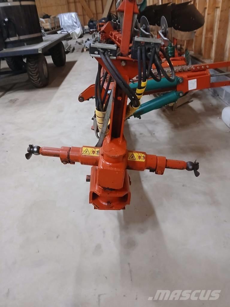 Kverneland PB100-8 محاريث عكسية