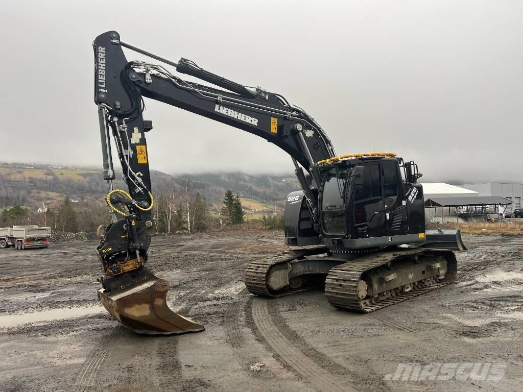 Liebherr R926 Comp حفارات زحافة