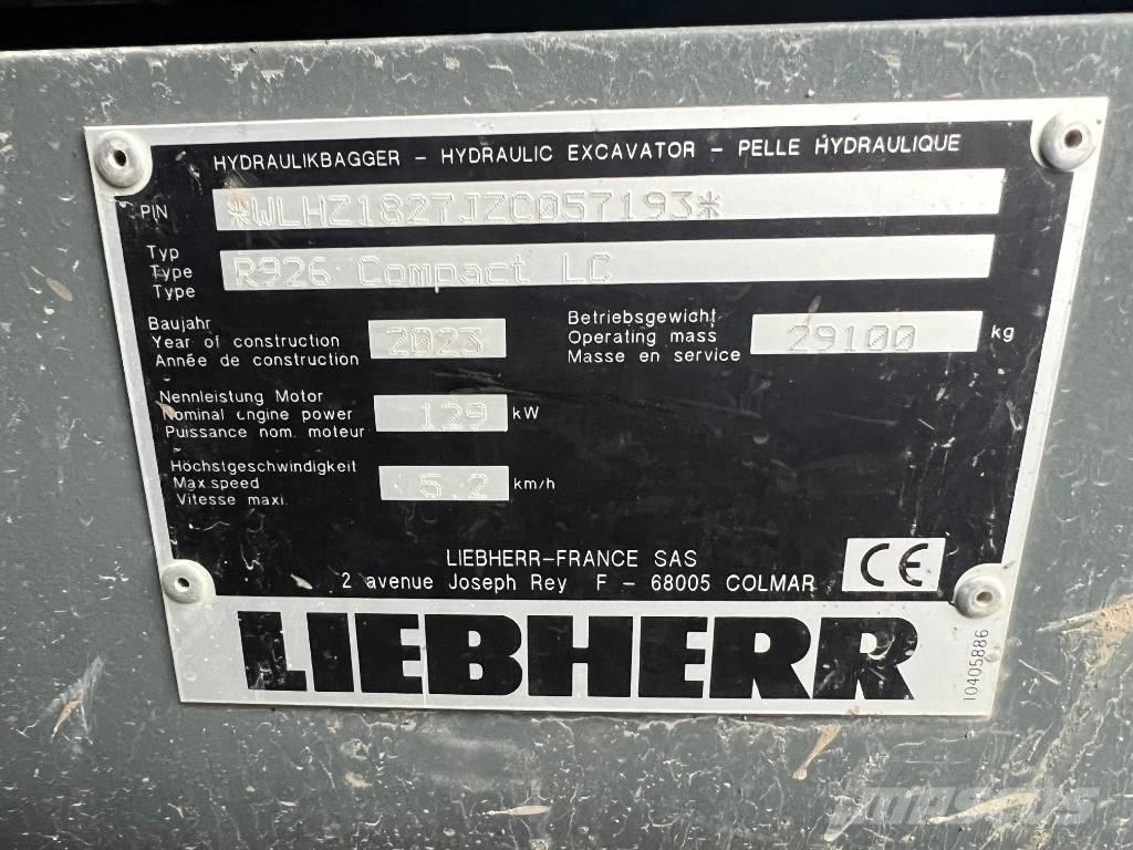 Liebherr R926 Comp حفارات زحافة