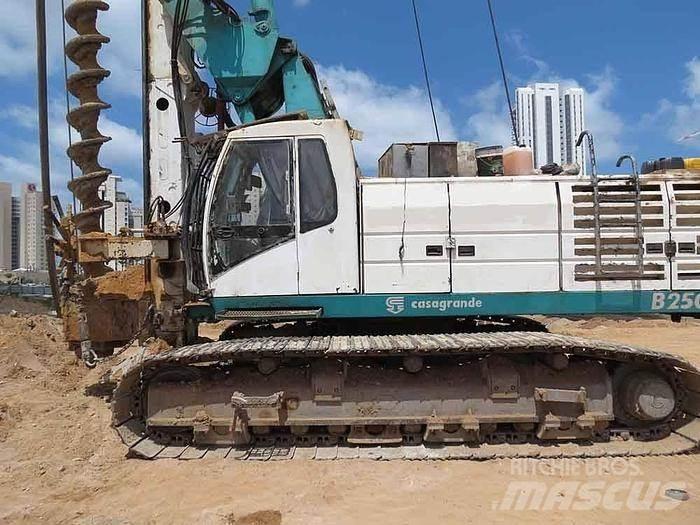 Casagrande B250 معدات الثقب السطحي