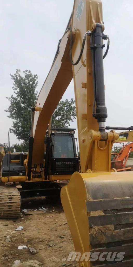 CAT 320D حفارات زحافة