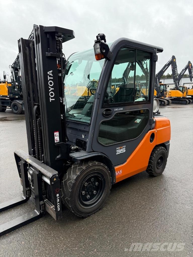 Toyota 02-8 FGJF 35 شاحنات LPG