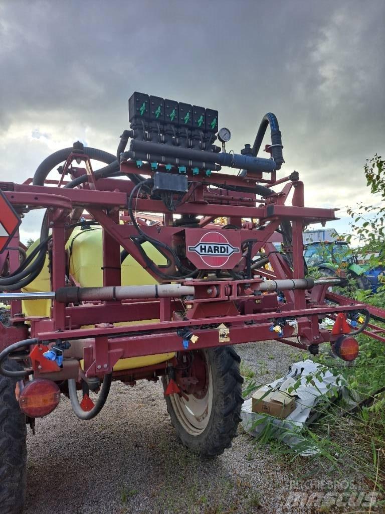 Hardi Commander 4200 الرشاشات