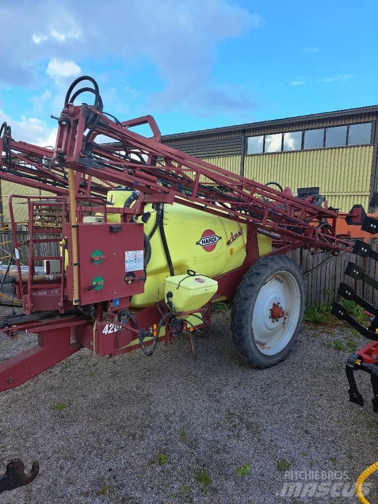 Hardi Commander 4200 الرشاشات