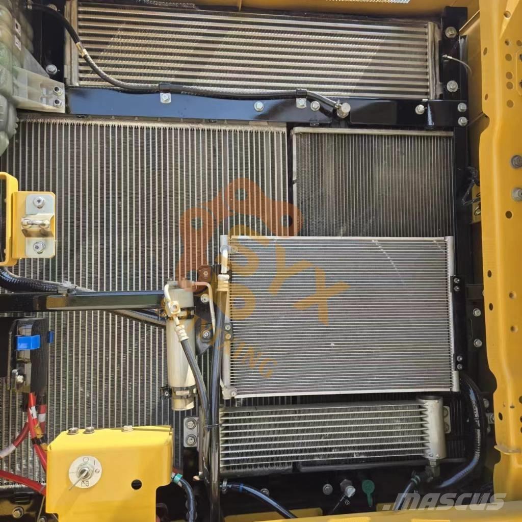 CAT 330GC حفارات زحافة