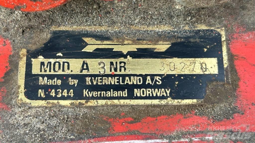 Kverneland A3 4X16 محاريث تقليدية