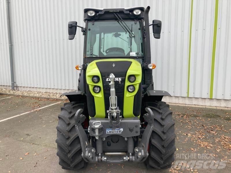 CLAAS NEXOS 260 L الجرارات