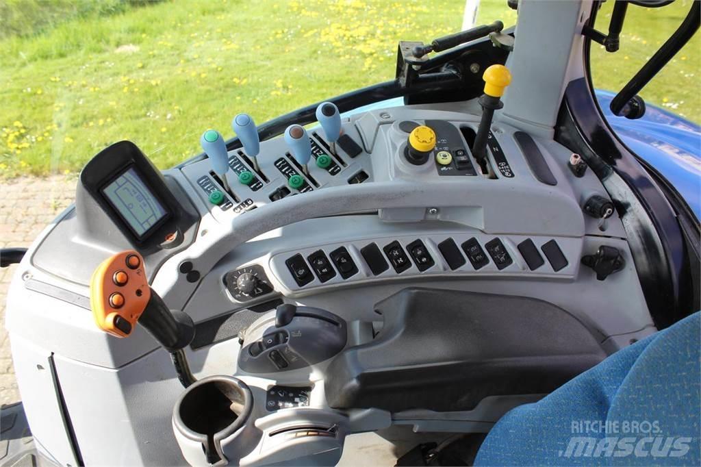 New Holland T7050 الجرارات