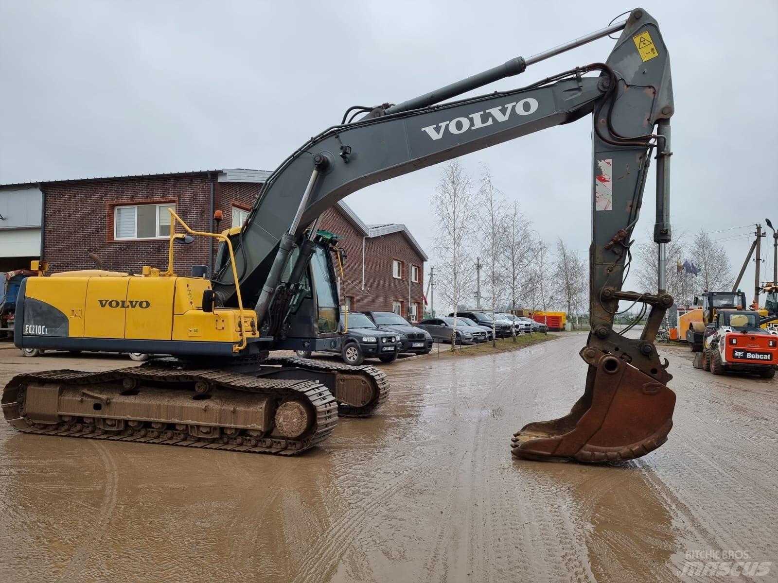 Volvo EC 210 C حفارات زحافة