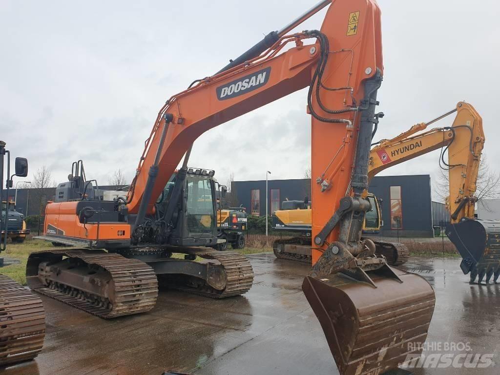 Doosan dx300 حفارات زحافة