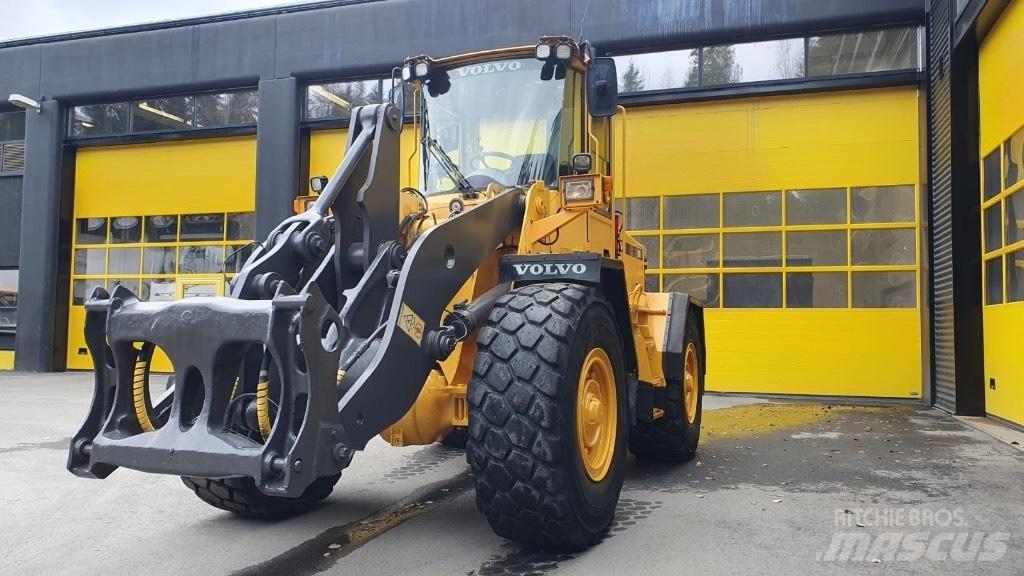 Volvo L 90 D لوادر بعجل