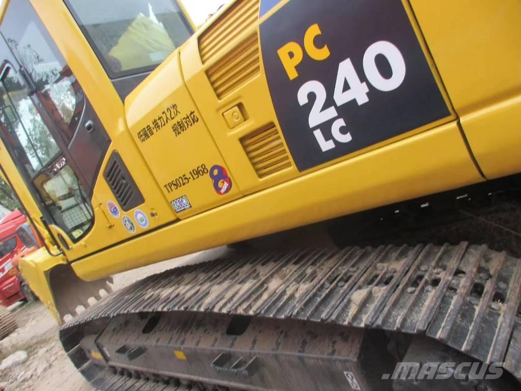 Komatsu PC 240 حفارات زحافة