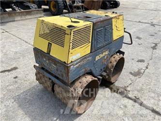 Bomag BW 850 T مداحل ثنائية الاسطوانة