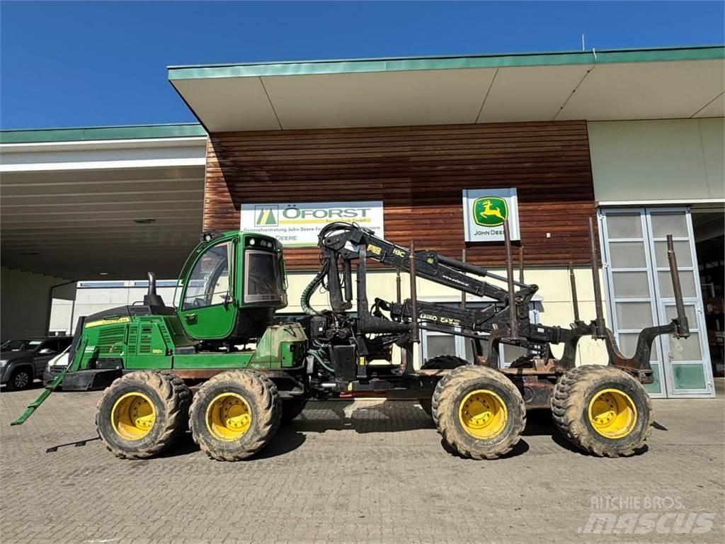 John Deere 1110 G شاحنات