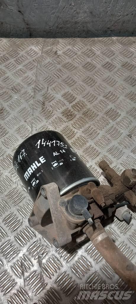Scania 94 D.       1441751 مكابح