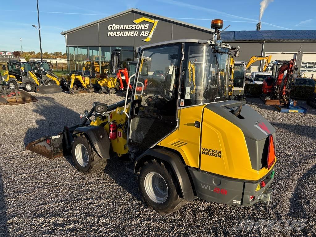 Wacker Neuson WL 28 لوادر بعجل