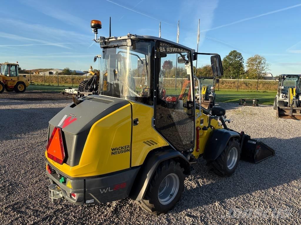 Wacker Neuson WL 28 لوادر بعجل
