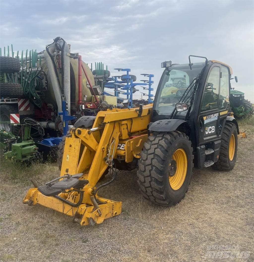 JCB 542-70 معدات مناولة لأغراض الزراعة