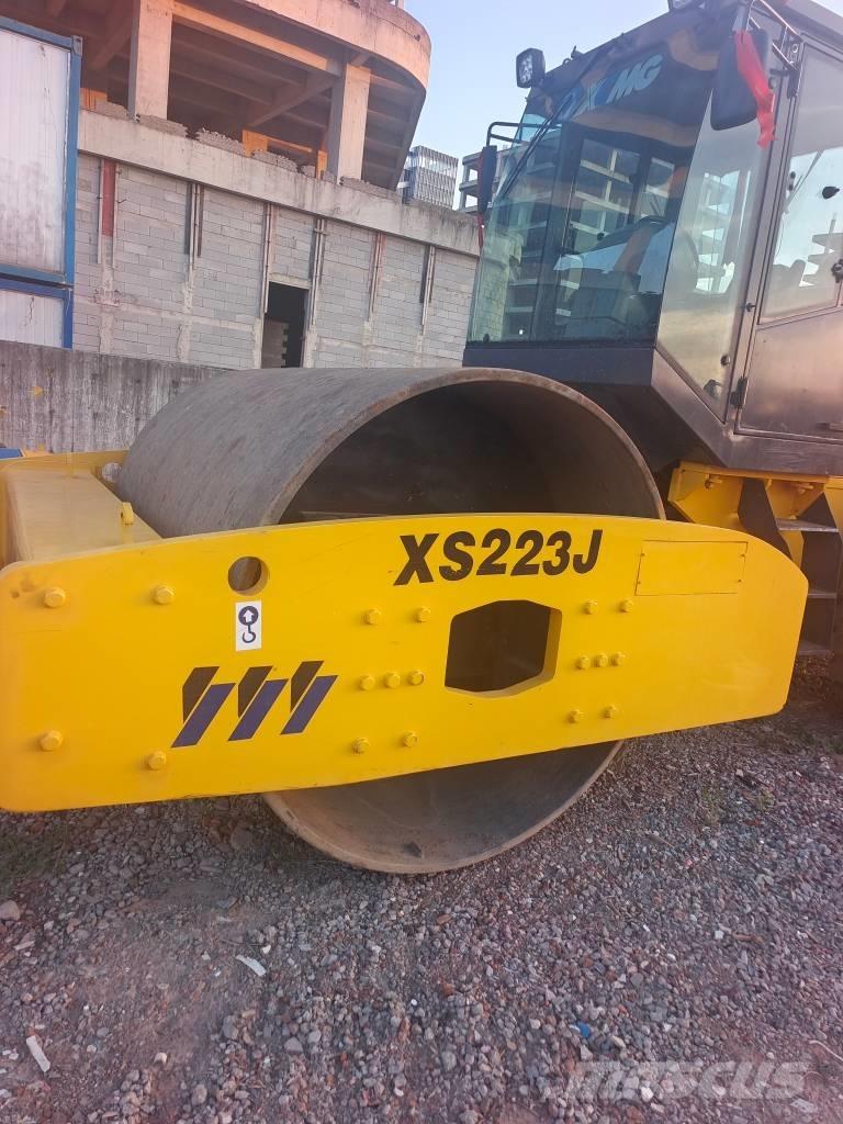 XCMG XS 223J مداحل أحادية الأسطوانة