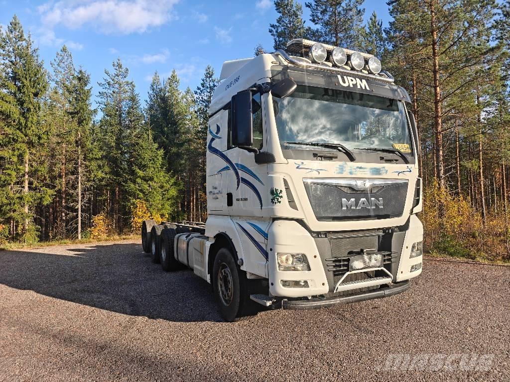 MAN TGX 35.560 شاحنات أشجار
