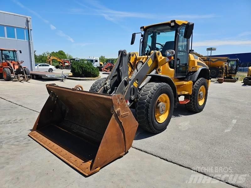 Volvo L 45 H لوادر بعجل
