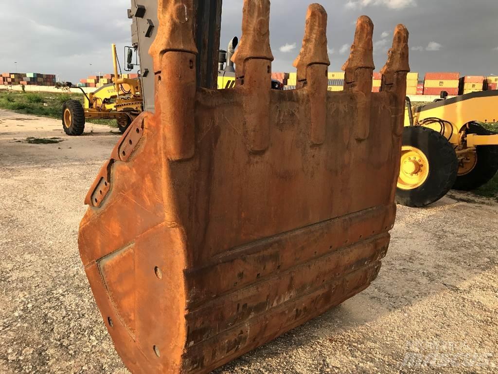 Volvo EC 460 B LC حفارات زحافة