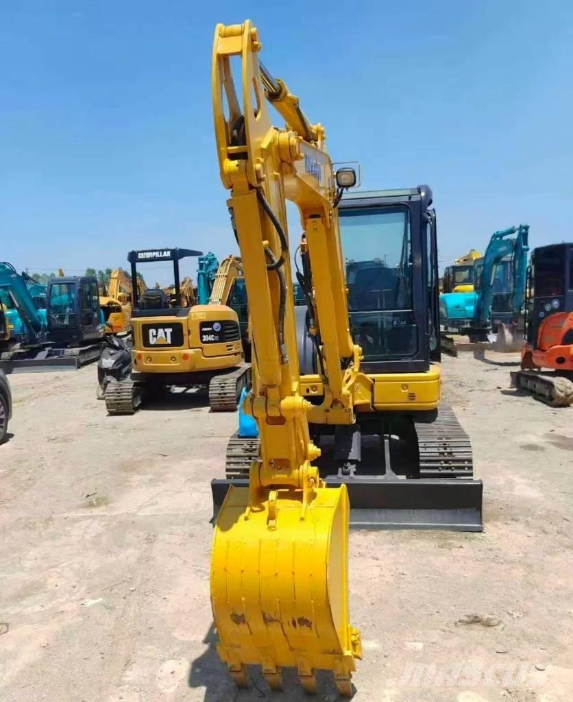 Komatsu PC 40 حفارات صغيرة أقل من 7 طن (حفارات صغيرة)
