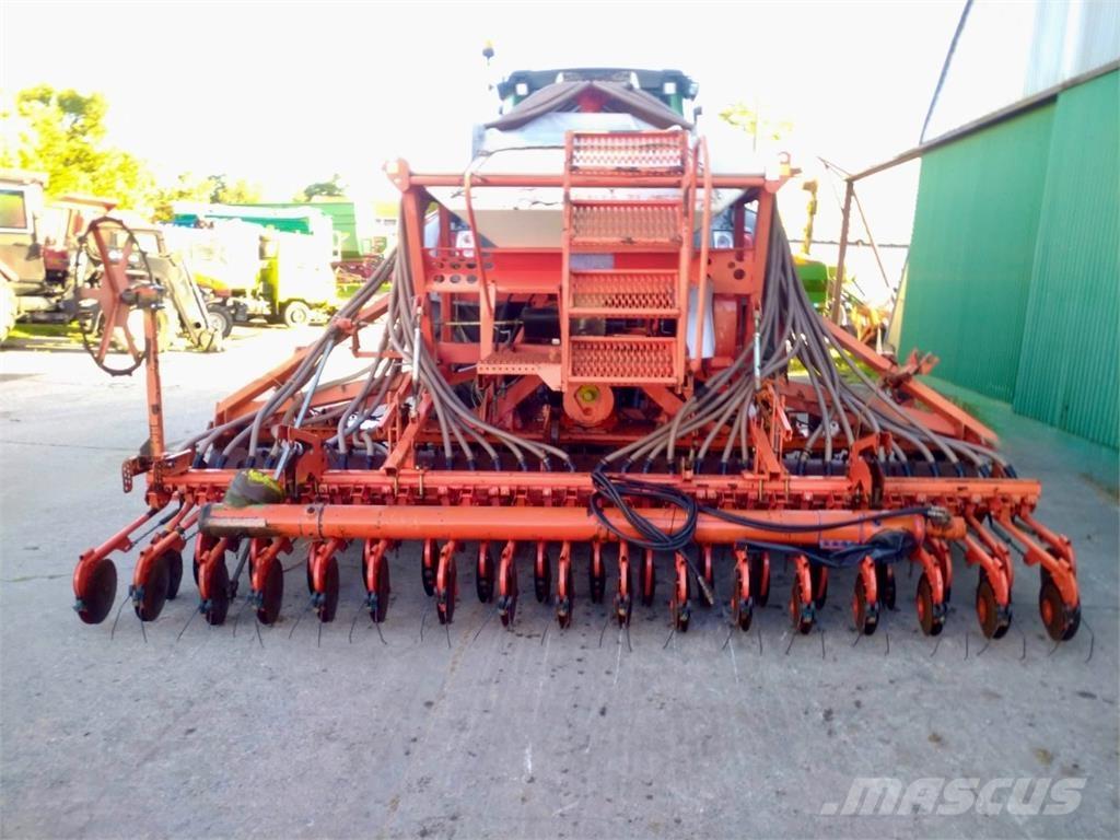 Kuhn Venta TI 450 مثاقيب مدمجة