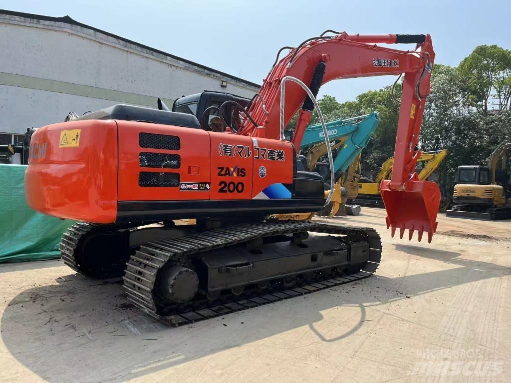 Hitachi ZX 200-3 G حفارات زحافة
