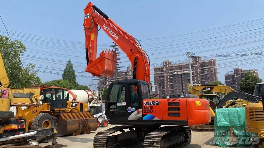 Hitachi ZX 200-3 G حفارات زحافة