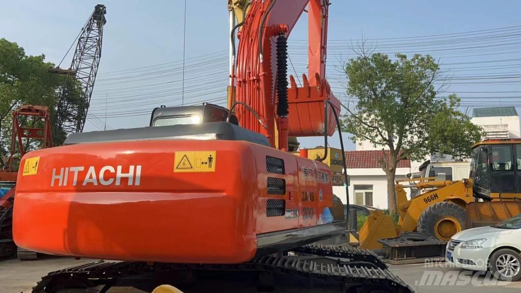 Hitachi ZX 200-3 G حفارات زحافة