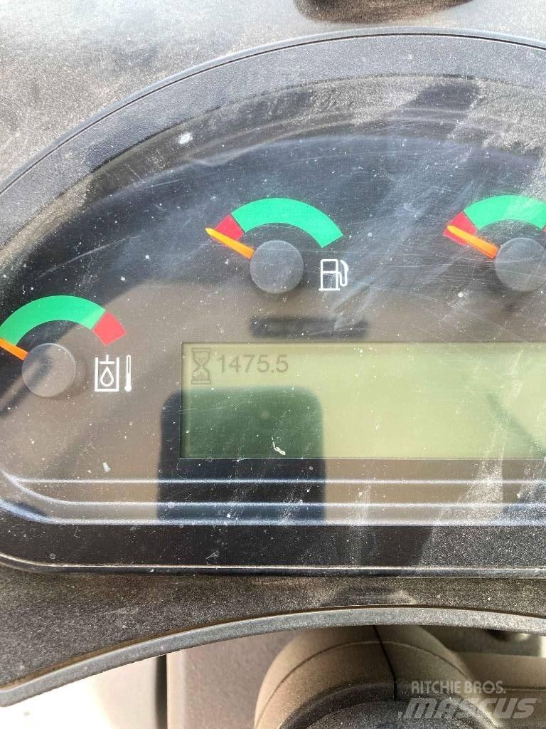 CAT 906 M لوادر بعجل