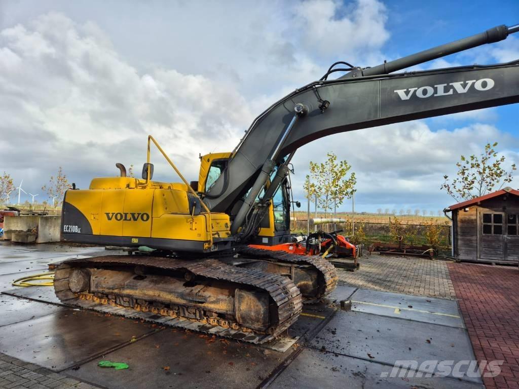Volvo EC 210 B LC حفارات زحافة